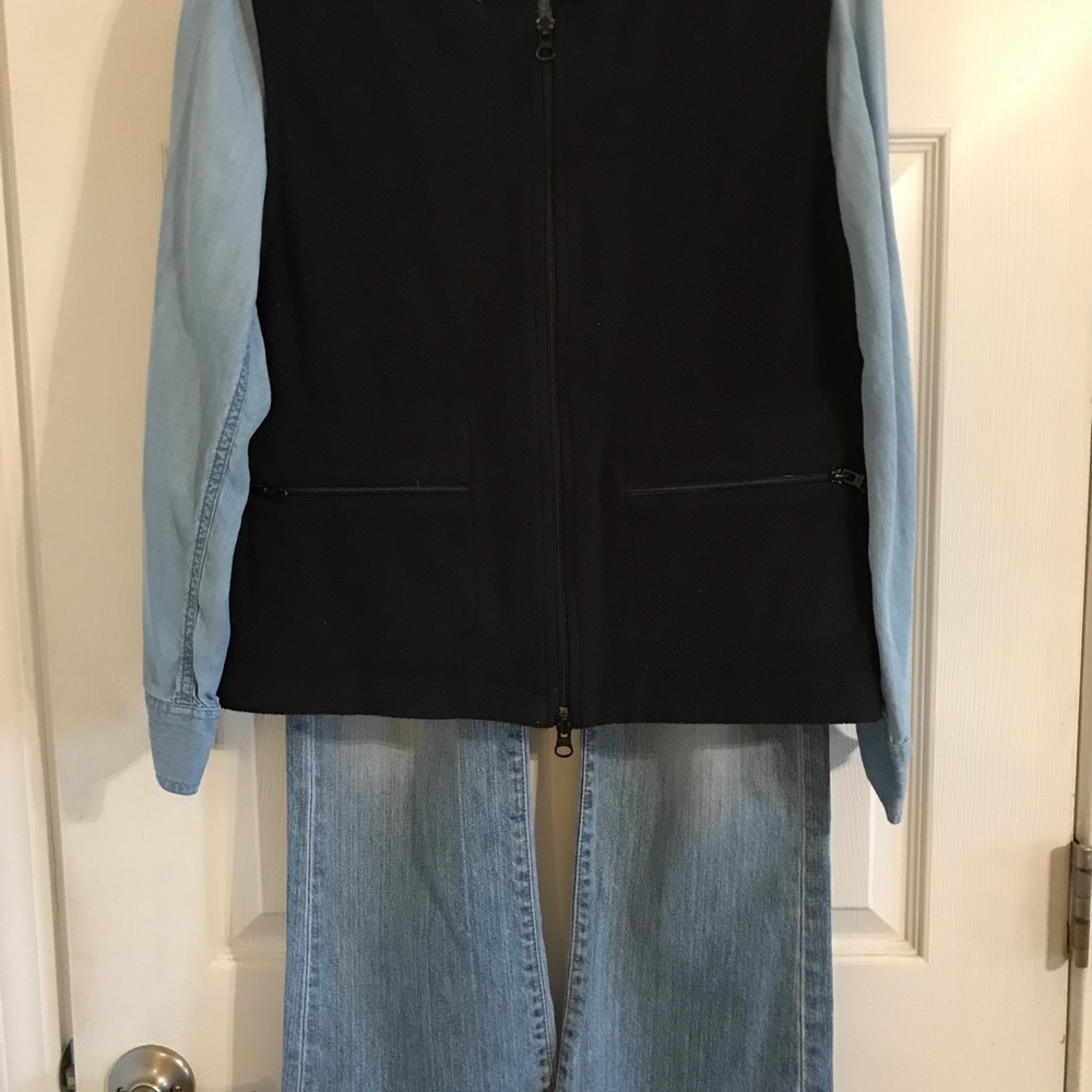 Vest - Picture 5 of 5